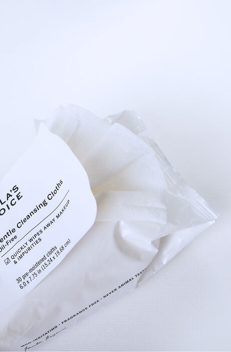 Lingettes Démaquillantes Douces Gentle Cleansing Cloths Full Size